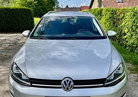 VW Golf Volkswagen 1.2 TSI BMT LOUNGE Stdhzg, 8 fach bereift