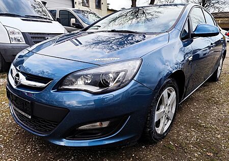 Opel Astra J Lim. 5-trg. Style Xenon