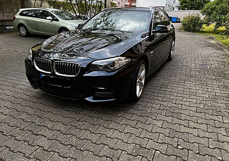 BMW 530d Xdrive Touring M Paket Vollausstattung