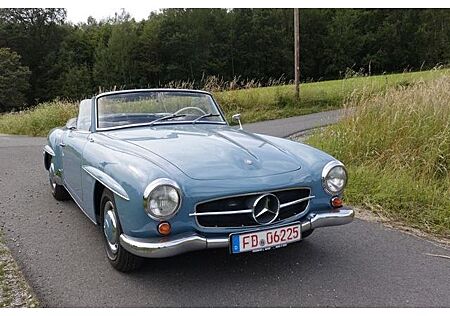Mercedes-Benz 190 SL mit Kofferset