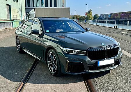 BMW 750d xDrive ///M-Paket - Dravitgrau x Mokka