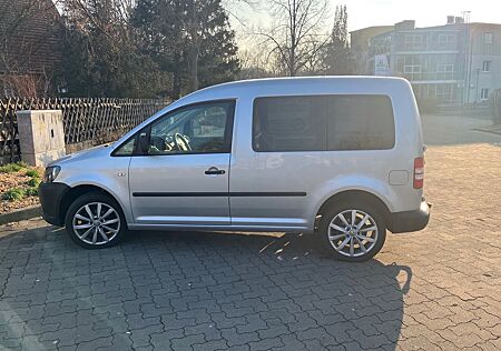 VW Caddy Volkswagen 1,6TDI 75kW Kasten LKW Zulassung MJ. 2013