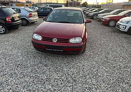 VW Golf Volkswagen Basis