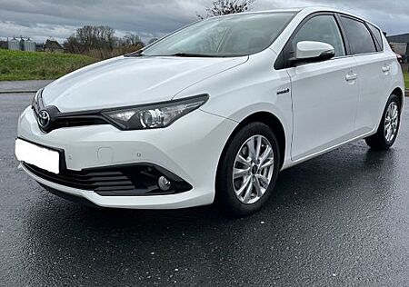 Toyota Auris Hybrid 1,8