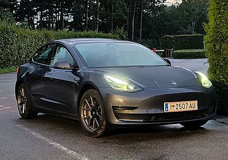 Tesla Model 3 gebraucht kaufen Tesla Model 3 Standard-Reichweite Plus - Hinterrad...