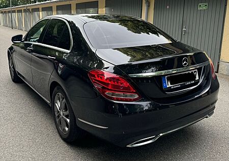 Mercedes-Benz C 180 -