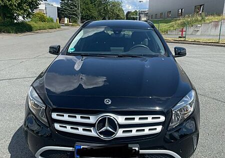 Mercedes-Benz GLA 180 - 65.000km