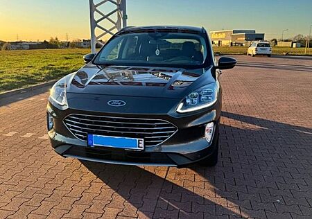 Ford Kuga 2.5 Duratec PHEV Titanium Titanium