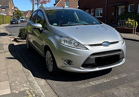 Ford Fiesta 1,25 Titanium 4/5 Türen 82PS 2.Hand Klima