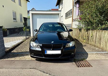 BMW 318i Limousine *Xenon*AHK*PDC*Tempomat*8-Fach*