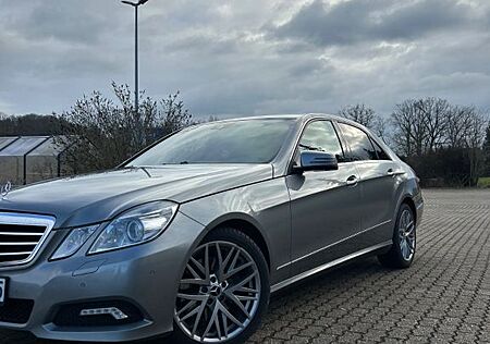 Mercedes-Benz E 300 CDI BlueEFFICIENCY AVANTGARDE AVANTGARDE