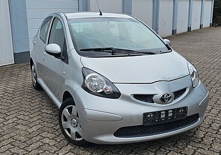 Toyota Aygo (X) Aygo (X) 1,0 -KLIMA-TÜV 03/2027-INSPEKTION NEU