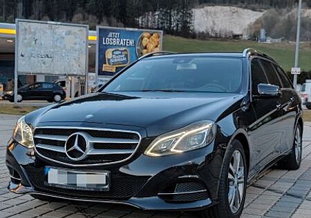 Mercedes-Benz E 220 BlueTEC BE T Edition AVANTG. Auto. Edi...