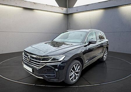 VW Touareg Volkswagen 3.0 V6 TDI 210kW 4MOT Tiptr. R-Line