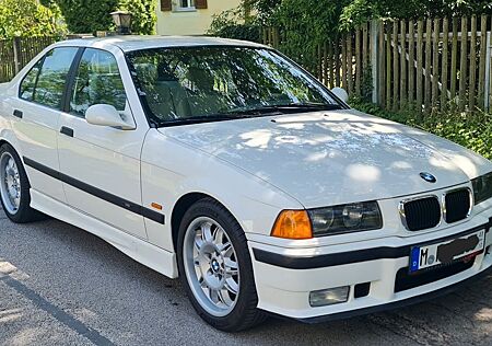 BMW M3 , Top Zustand, neu Lackiert, Rostfrei !!!
