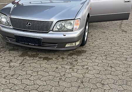 Lexus LS 400 4.0 V8 Auto -