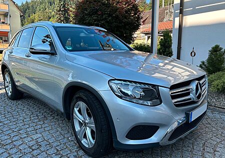 Mercedes-Benz GLC 350 d 4MATIC Scheckheft, Garagenwagen