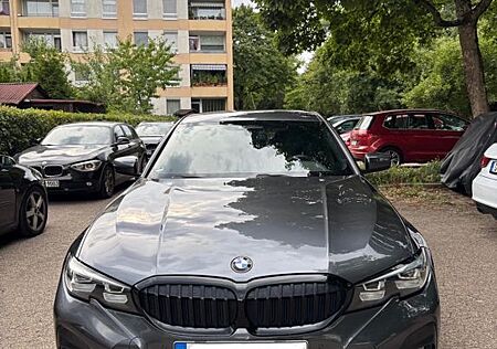 BMW 320i xDrive M Sport Automatik M Sport