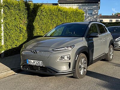Hyundai KONA Elektro 100kW Advantage SHZ LHZ CAM TÜV 04/