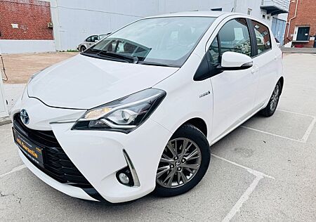 Toyota Yaris Hybrid Team D*Rear.Cam*Car-Play*SHZ*PDC