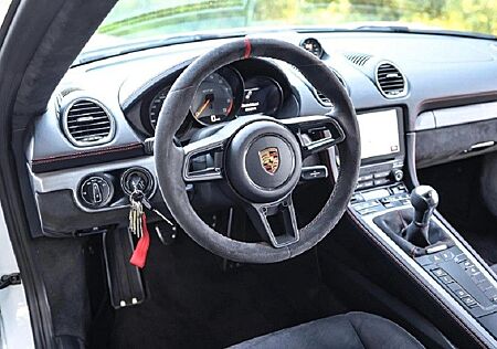 Porsche Cayman GT4 GT4