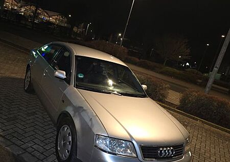 Audi A6 2.5 TDI tiptronic -