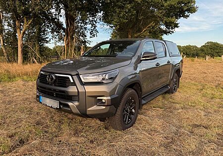 Toyota Hilux 2,8 Invincible 48 V Double Cab 4x4 EXTRAS!