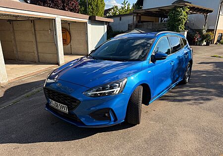 Ford Focus ST-Line 182PS MK4 Turnier