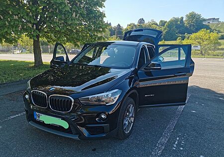 BMW X1 sDrive18d Advantage | Automatik | Navi