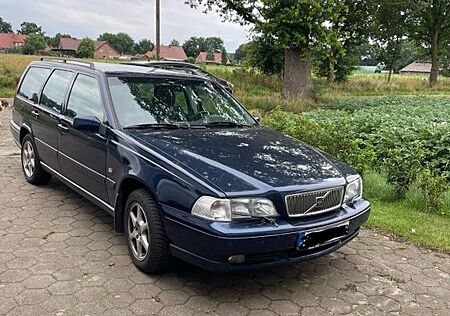 Volvo V70 2.5-10V -