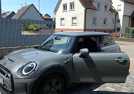 Mini Cooper SE Essential Trim Essential Trim