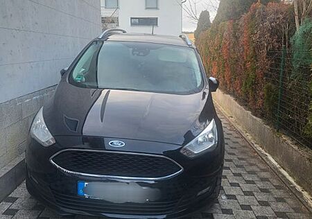 Ford Grand C-Max 1,0 EcoBoost 92kW Titanium Titanium