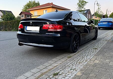BMW 325i Coupé -