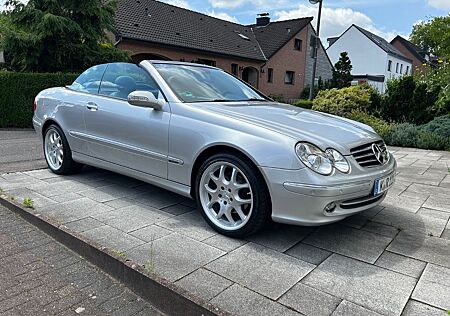 Mercedes-Benz CLK 240 Cabrio Avantgarde, Vollausst. Autom.