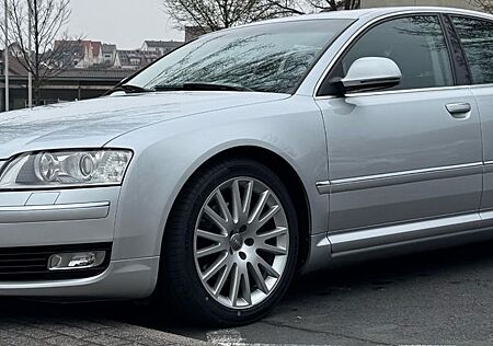 Audi A8 3.0 TDI (DPF) tiptronic quattro -