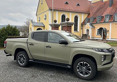 Mitsubishi L200 TOP 4wd Leder keyless Navi Automatik MWST