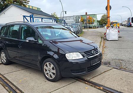 VW Touran Volkswagen 2.0 TDI 125 kW DSG DPF Highline AUTOMATI