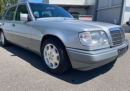 Mercedes-Benz E 220 gebraucht kaufen Mercedes-Benz E 220 E220T, orig. 186tkm, Aut., Klima, eSHD, H-Kennz.