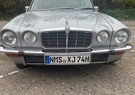 Jaguar XJ6