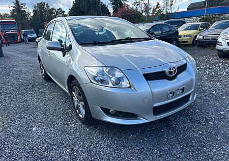 Toyota Auris Team