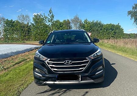 Hyundai Tucson blue 1.6 GDI Intro Edition 2WD Intro ...