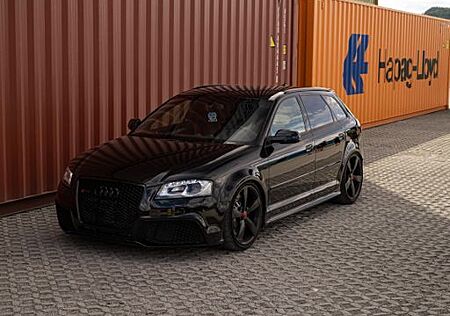 Audi RS3 2.5 TFSI quattro Sportback(Tausch Motor Neu)