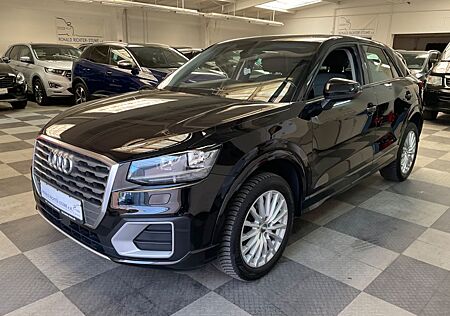 Audi Q2 1,0 TFSI design ultra AHK,NaviTT,Pano,T.04-27