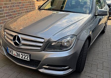 Mercedes-Benz C 180 T AVANTGARDE AVANTGARDE