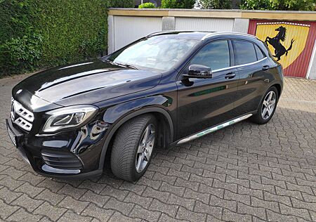 Mercedes-Benz GLA 200 - AMG