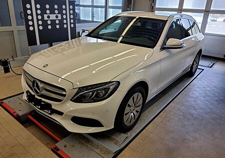 Mercedes-Benz C 220 T BlueTec / d/Avantgarde/LED/166.800km