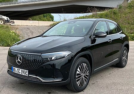 Mercedes-Benz EQA 250+ KAMERA+