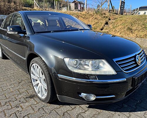 Volkswagen Phaeton V8 5-Sitzer 4Motion lang-Scheckheft-