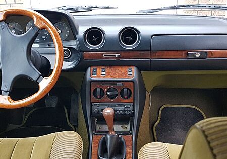 Mercedes-Benz 230 gebraucht kaufen Mercedes-Benz 230 Coupe