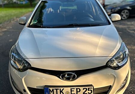 Hyundai i20 1.2 Benzin | TÜV bis 05/2025 | unfal